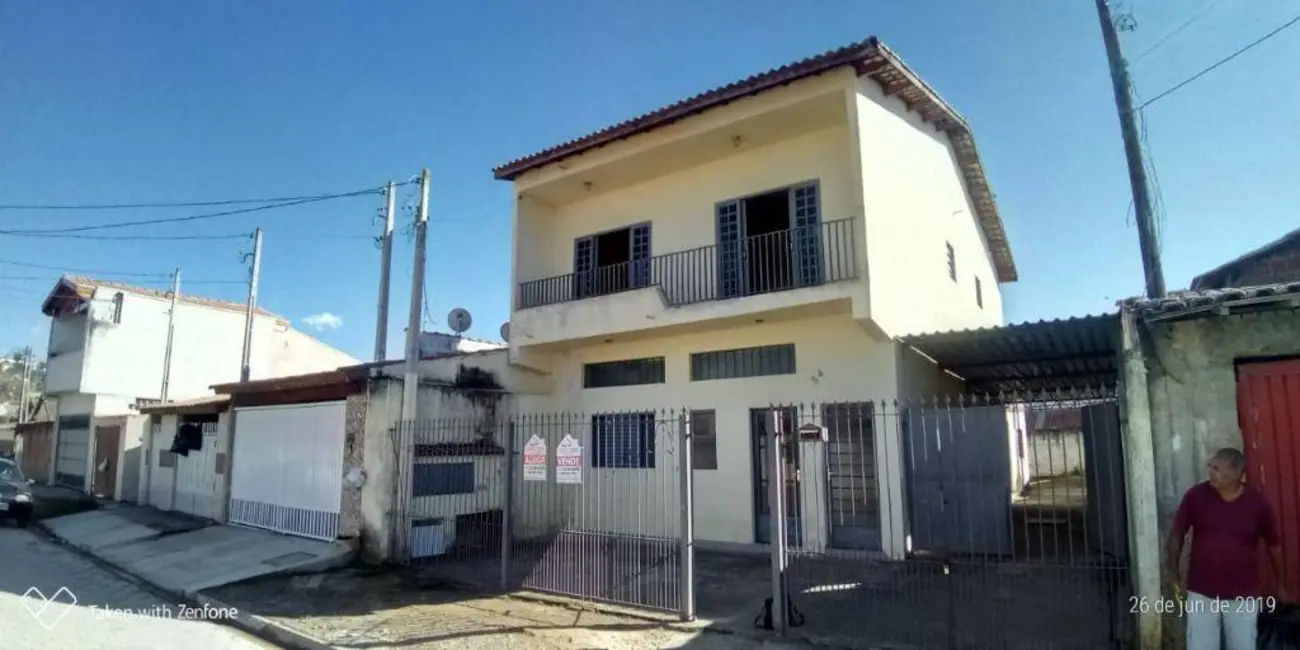Foto 1 de Casa com 2 quartos à venda, 129m2 em Jardim do Vale, Guaratingueta - SP