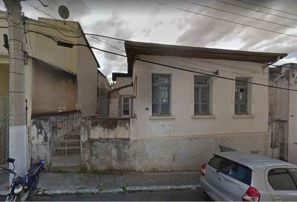 Foto 1 de Casa com 3 quartos à venda, 209m2 em São Benedito, Guaratingueta - SP