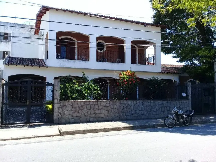Foto 1 de Casa com 3 quartos à venda, 320m2 em Campo do Galvão, Guaratingueta - SP