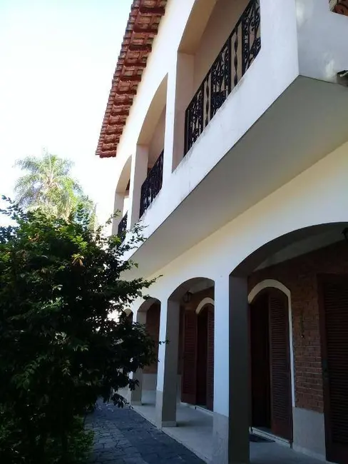 Foto 2 de Casa com 3 quartos à venda, 320m2 em Campo do Galvão, Guaratingueta - SP