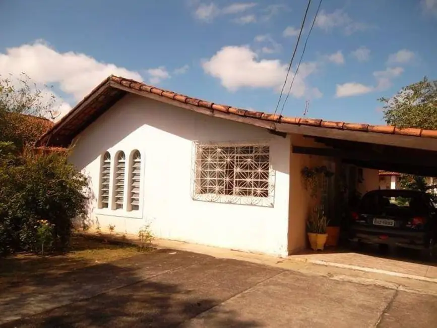 Foto 2 de Casa com 3 quartos à venda, 762m2 em Parque Mondesir, Lorena - SP