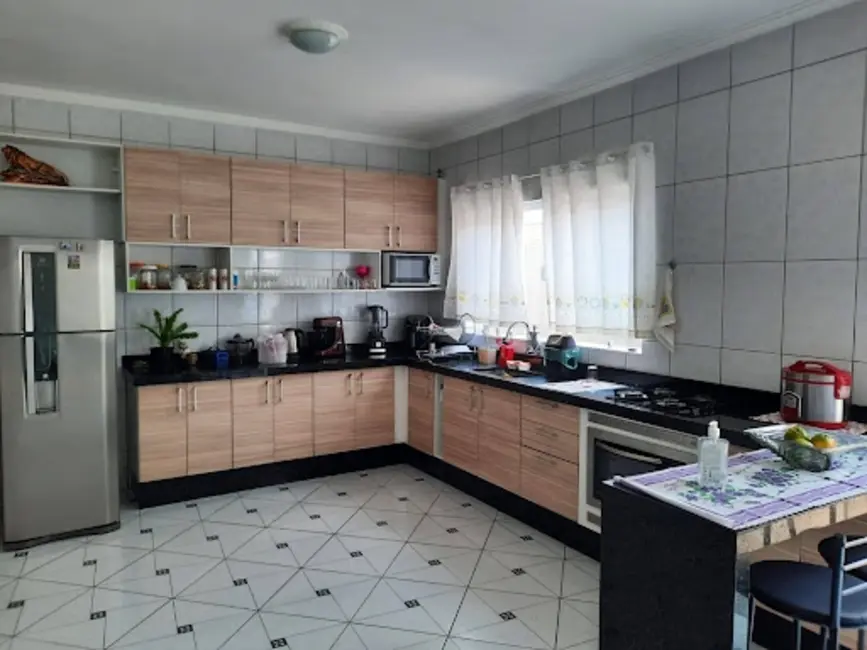 Sobrado com 3 quartos à venda em Jardim Wanel Ville V, Sorocaba - SP - imagem 8 Foto 8 de Sobrado com 3 quartos à venda em Jardim Wanel Ville V, Sorocaba - SP