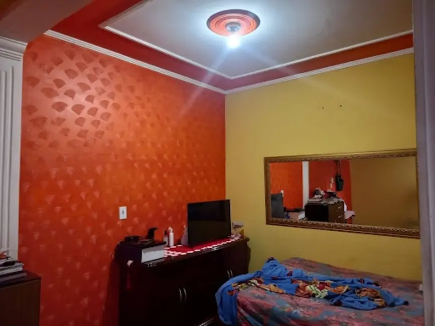 Casa com 2 quartos à venda em Jardim Santa Marina, Sorocaba - SP - imagem 8 Foto 8 de Casa com 2 quartos à venda em Jardim Santa Marina, Sorocaba - SP