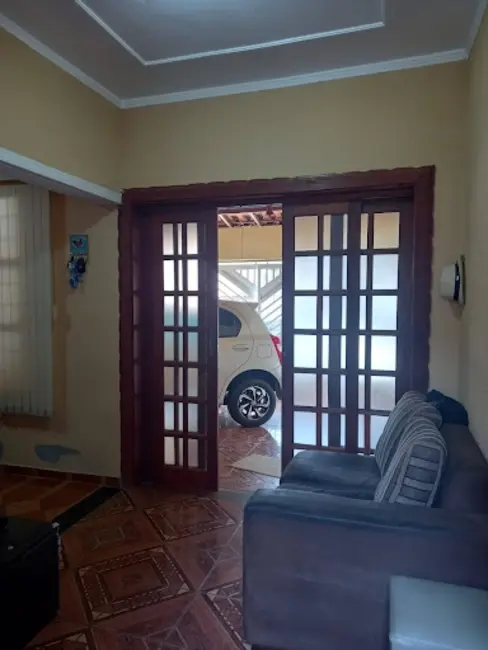 Casa com 2 quartos à venda em Jardim Santa Marina, Sorocaba - SP - imagem 1 Foto 1 de Casa com 2 quartos à venda em Jardim Santa Marina, Sorocaba - SP