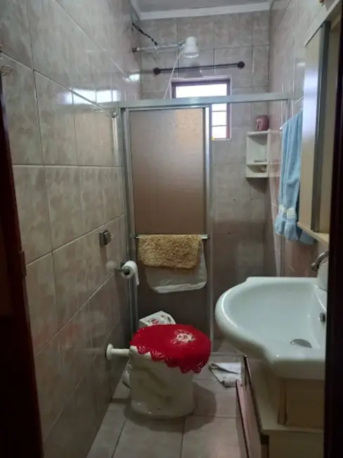 Casa com 2 quartos à venda em Jardim Santa Marina, Sorocaba - SP - imagem 5 Foto 5 de Casa com 2 quartos à venda em Jardim Santa Marina, Sorocaba - SP