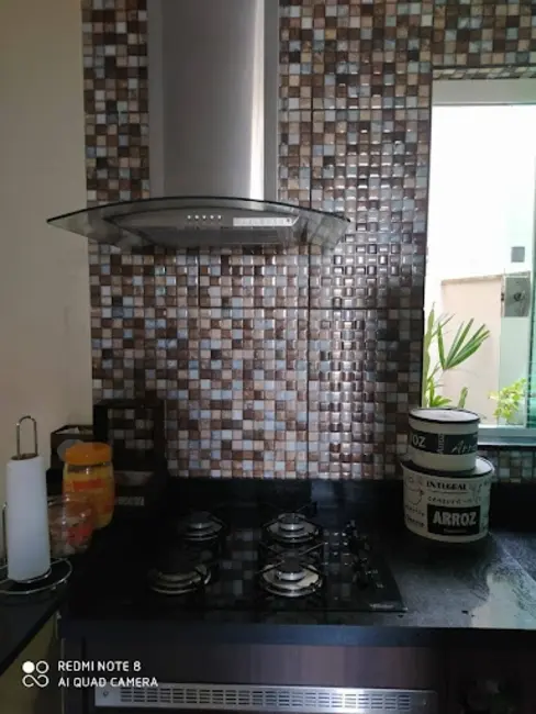 Foto 2 de Casa com 2 quartos à venda em Parque Vitória Régia, Sorocaba - SP