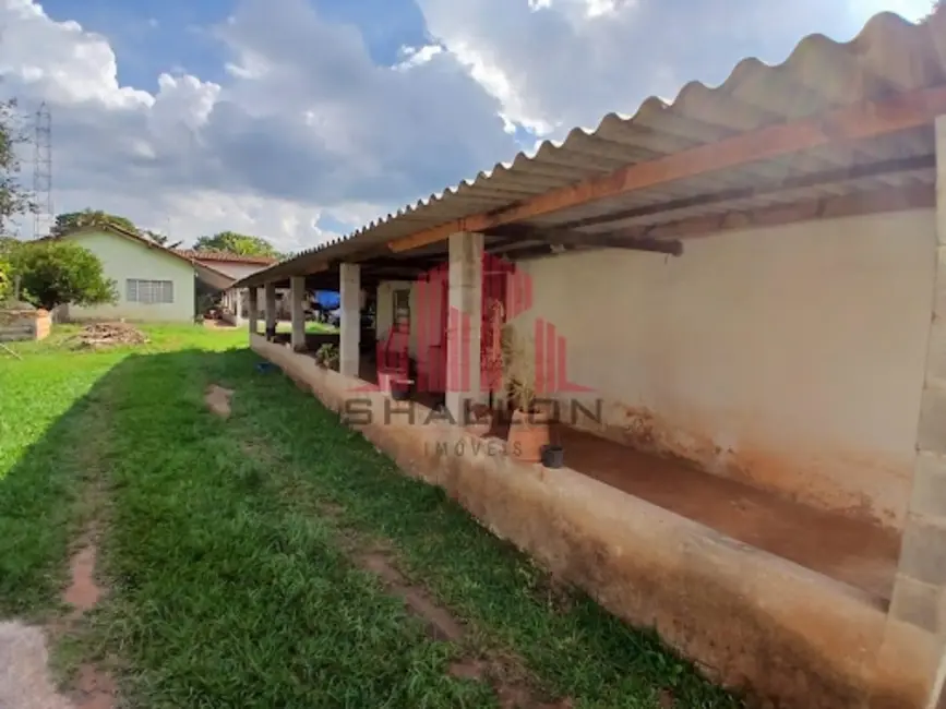 Foto 4 de Chácara com 3 quartos à venda, 180m2 em Aracoiaba Da Serra - SP