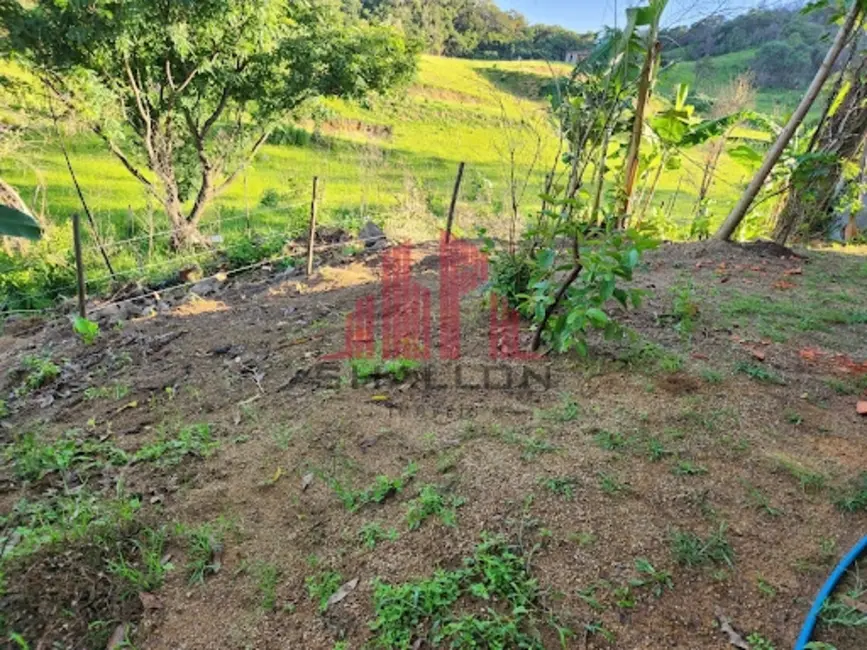 Chácara com 2 quartos à venda, 1340m2 em Aparecidinha, Sorocaba - SP - imagem 8 Foto 8 de Chácara com 2 quartos à venda, 1340m2 em Aparecidinha, Sorocaba - SP