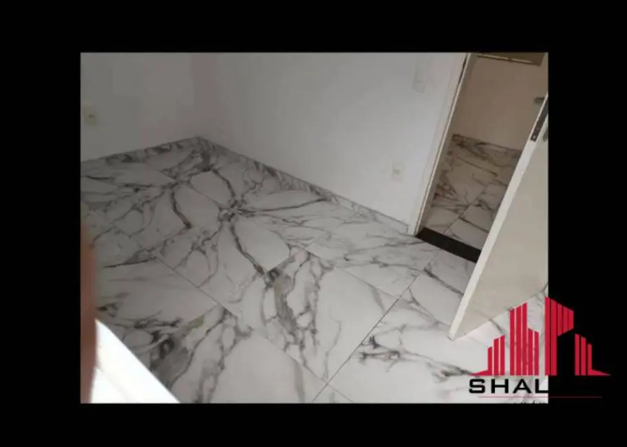 Casa com 2 quartos para alugar em Lopes de Oliveira, Sorocaba - SP - imagem 8 Foto 8 de Casa com 2 quartos para alugar em Lopes de Oliveira, Sorocaba - SP