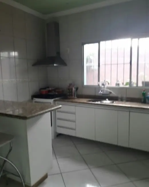 Foto 3 de Sobrado com 3 quartos à venda, 227m2 em Jardim das Flores, Sorocaba - SP