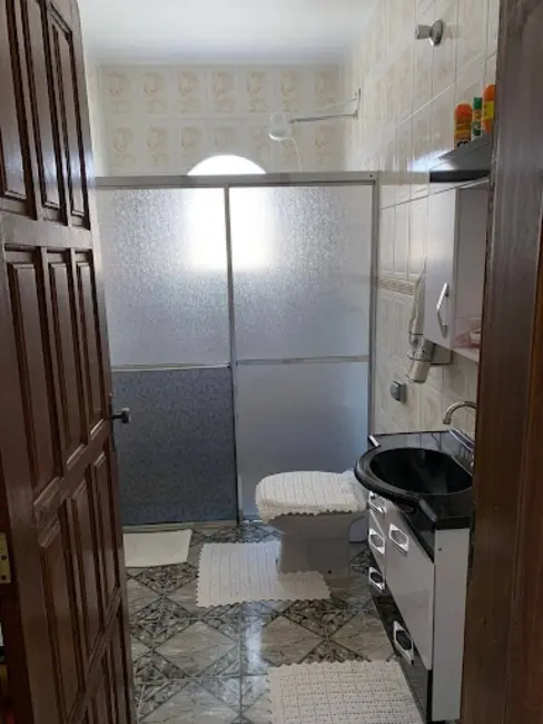 Sobrado com 3 quartos à venda em Jardim Santa Lúcia, Sorocaba - SP - imagem 4 Foto 4 de Sobrado com 3 quartos à venda em Jardim Santa Lúcia, Sorocaba - SP