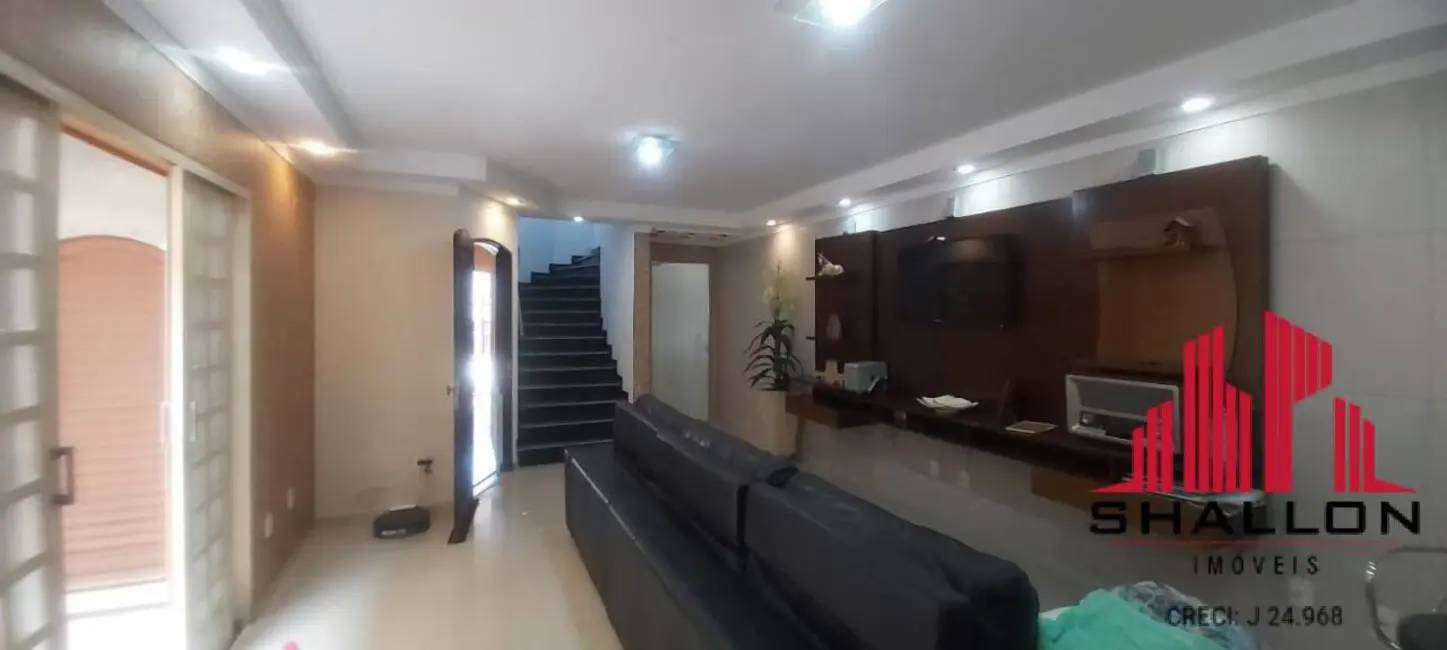 Sobrado com 4 quartos à venda em Jardim São Guilherme, Sorocaba - SP - imagem 1 Foto 1 de Sobrado com 4 quartos à venda em Jardim São Guilherme, Sorocaba - SP