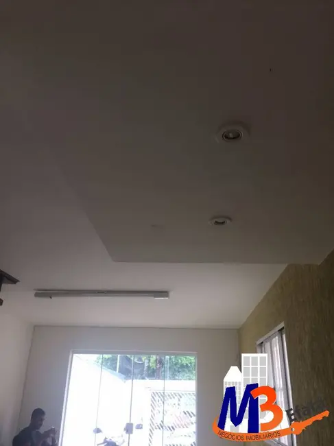 Sobrado com 2 quartos para alugar, 90m2 em Parque Santos Dumont, Taboao Da Serra - SP - imagem 2 Foto 2 de Sobrado com 2 quartos para alugar, 90m2 em Parque Santos Dumont, Taboao Da Serra - SP