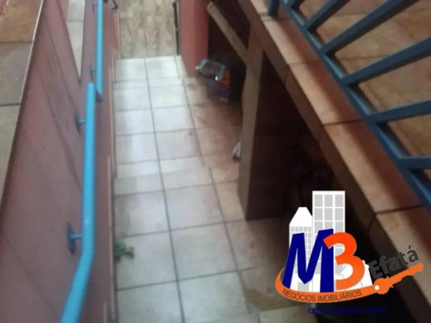 Casa com 2 quartos para alugar, 300m2 em Taboao Da Serra - SP - imagem 4 Foto 4 de Casa com 2 quartos para alugar, 300m2 em Taboao Da Serra - SP