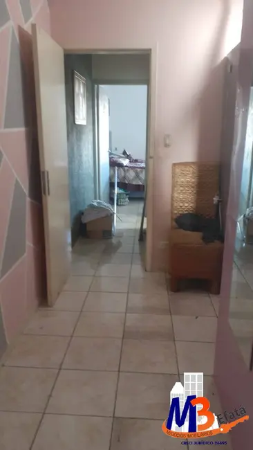 Casa com 3 quartos à venda em Jardim Guayana, Taboao Da Serra - SP - imagem 4 Foto 4 de Casa com 3 quartos à venda em Jardim Guayana, Taboao Da Serra - SP