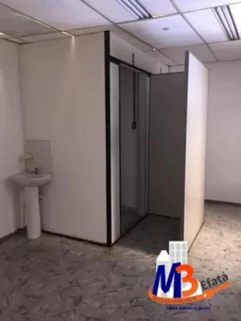 Armazém / Galpão com 4 quartos para alugar, 350m2 em Vila Carioca, São Paulo - SP - imagem 8 Foto 8 de Armazém / Galpão com 4 quartos para alugar, 350m2 em Vila Carioca, São Paulo - SP