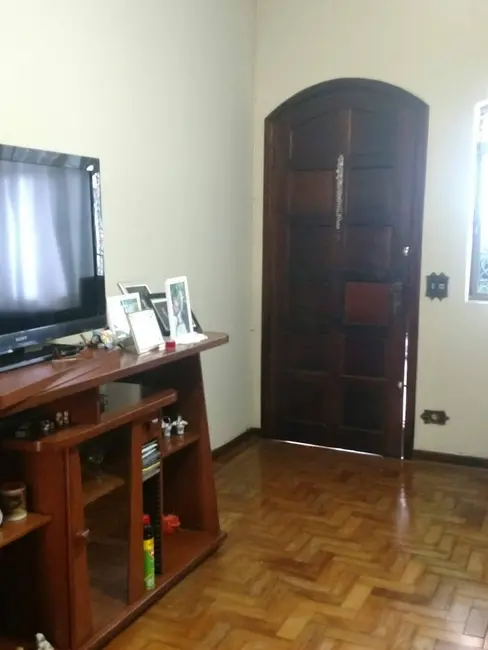 Casa com 3 quartos à venda, 190m2 em Jardim Maria Rosa, Taboao Da Serra - SP - imagem 4 Foto 4 de Casa com 3 quartos à venda, 190m2 em Jardim Maria Rosa, Taboao Da Serra - SP