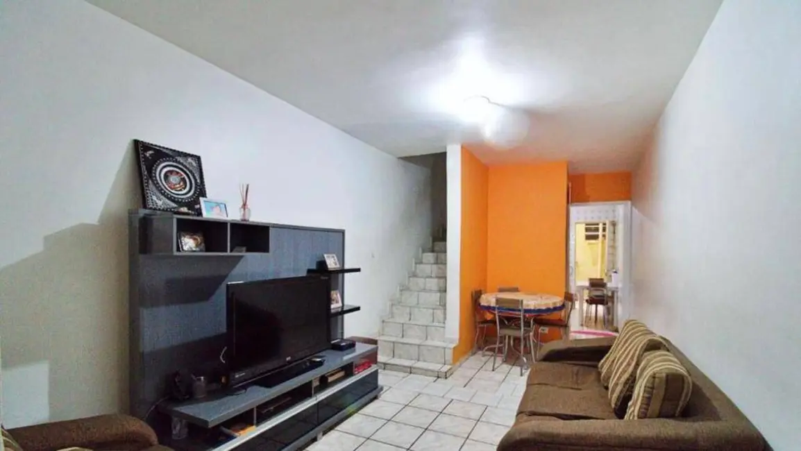 Foto 8 de Sobrado com 2 quartos à venda, 130m2 em Jardim Henriqueta, Taboao Da Serra - SP
