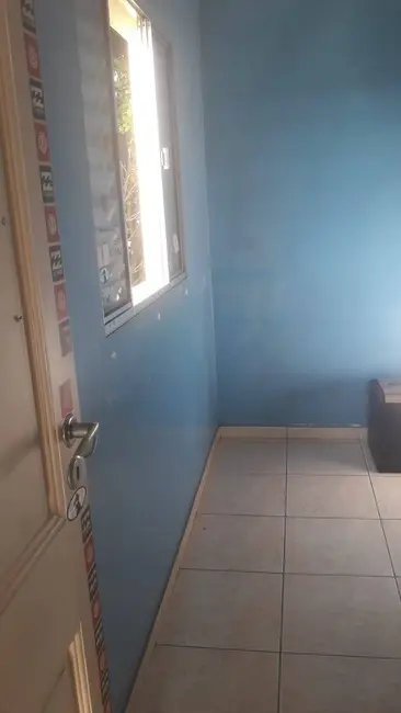 Sobrado com 2 quartos para alugar em Vila das Oliveiras, Taboao Da Serra - SP - imagem 4 Foto 4 de Sobrado com 2 quartos para alugar em Vila das Oliveiras, Taboao Da Serra - SP