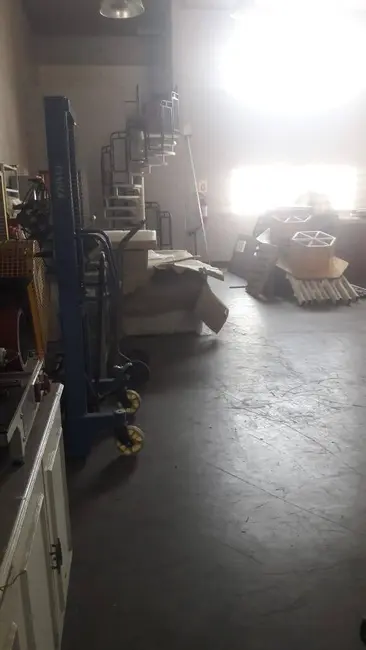 Sala Comercial para alugar, 450m2 em Jardim Maria Rosa, Taboao Da Serra - SP - imagem 4 Foto 4 de Sala Comercial para alugar, 450m2 em Jardim Maria Rosa, Taboao Da Serra - SP