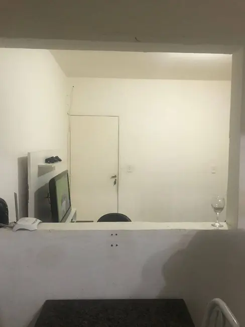 Casa com 1 quarto para alugar, 60m2 em Jardim Monte Alegre, Taboao Da Serra - SP - imagem 5 Foto 5 de Casa com 1 quarto para alugar, 60m2 em Jardim Monte Alegre, Taboao Da Serra - SP