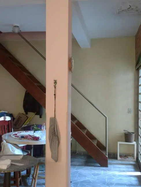 Casa com 2 quartos para alugar em Jardim Maria Rosa, Taboao Da Serra - SP - imagem 9 Foto 9 de Casa com 2 quartos para alugar em Jardim Maria Rosa, Taboao Da Serra - SP