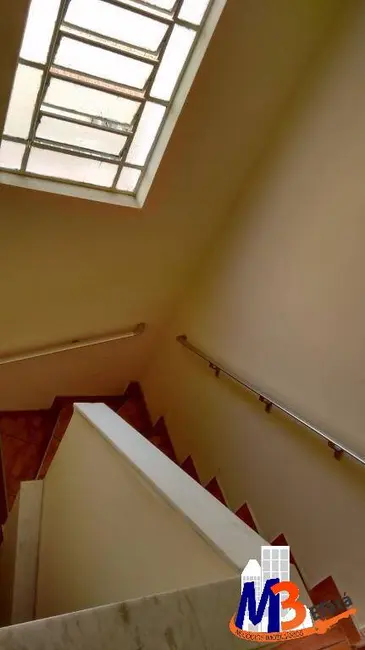 Foto 16 de Casa com 3 quartos à venda e para alugar, 180m2 em Jardim Maria Rosa, Taboao Da Serra - SP