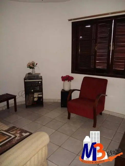Casa com 3 quartos à venda, 300m2 em Taboao Da Serra - SP - imagem 6 Foto 6 de Casa com 3 quartos à venda, 300m2 em Taboao Da Serra - SP