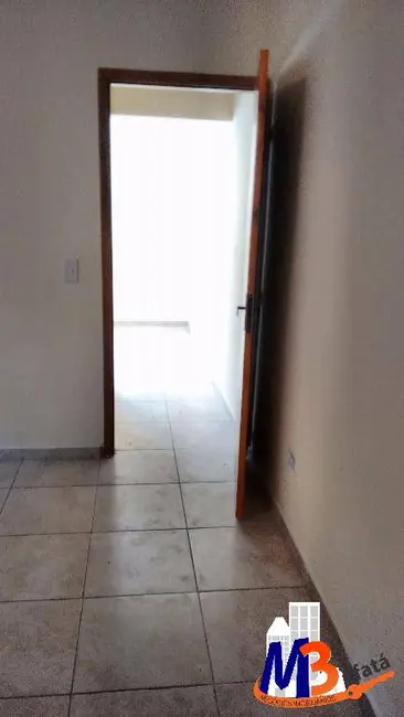 Casa com 1 quarto para alugar, 40m2 em Jardim Três Marias, Taboao Da Serra - SP - imagem 8 Foto 8 de Casa com 1 quarto para alugar, 40m2 em Jardim Três Marias, Taboao Da Serra - SP