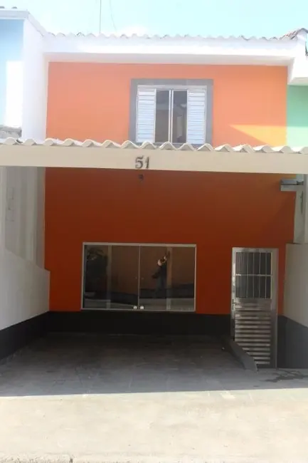 Foto 1 de Sobrado com 3 quartos para alugar, 110m2 em Jardim do Lago, São Paulo - SP