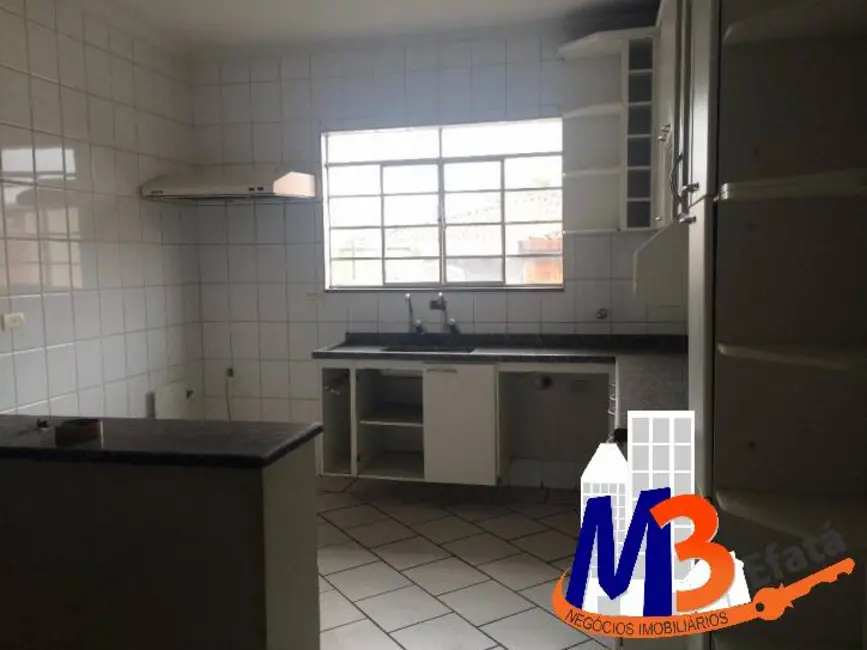 Foto 2 de Sobrado com 2 quartos à venda, 250m2 em Jardim Taboão, Taboao Da Serra - SP