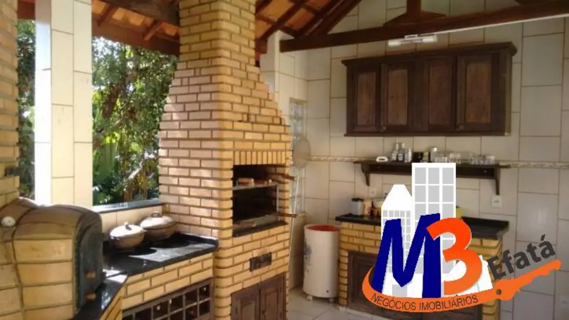 Foto 3 de Chácara com 3 quartos à venda, 1500m2 em Jardim dos Ipês, Embu Das Artes - SP