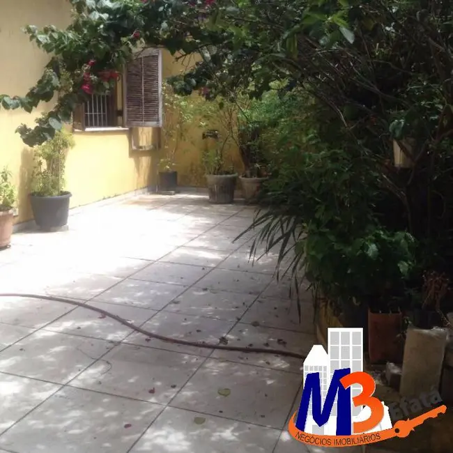 Foto 1 de Casa com 2 quartos à venda, 120m2 em Parque Assunção, Taboao Da Serra - SP