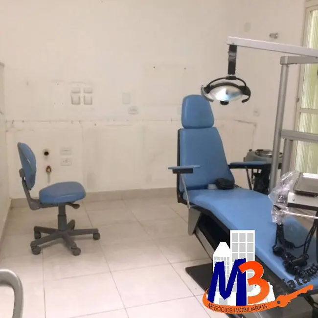 Foto 9 de Casa com 4 quartos para alugar, 250m2 em Parque Santos Dumont, Taboao Da Serra - SP