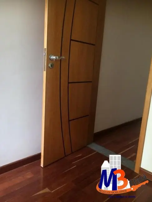 Sobrado com 3 quartos à venda, 177m2 em Vila Antônio, São Paulo - SP - imagem 4 Foto 4 de Sobrado com 3 quartos à venda, 177m2 em Vila Antônio, São Paulo - SP