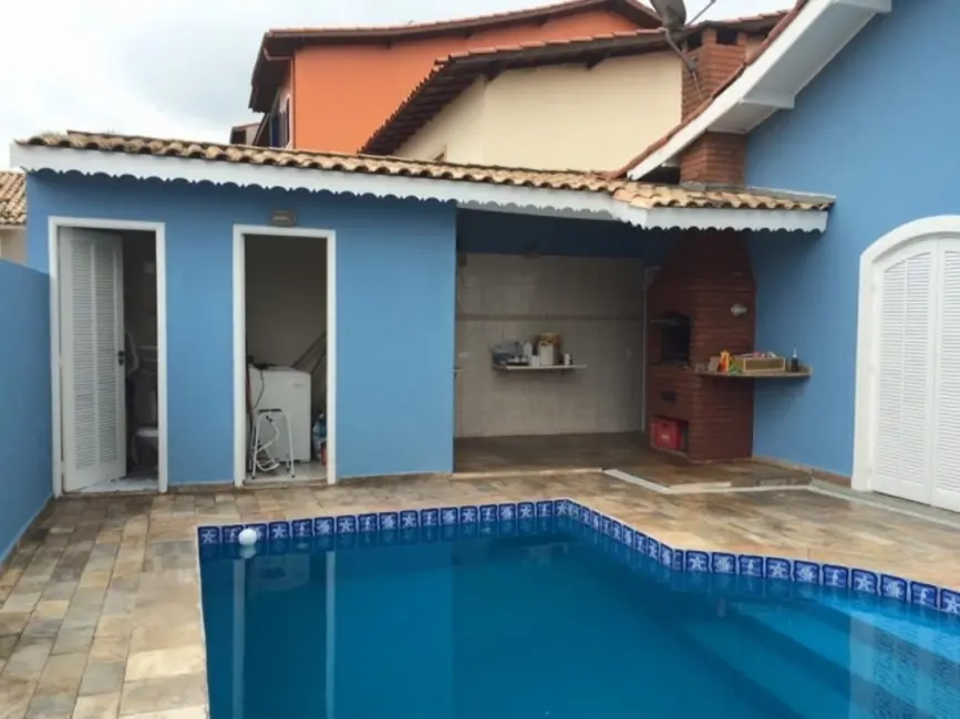 Foto 2 de Casa com 3 quartos à venda, 180m2 em Jardim América, Taboao Da Serra - SP
