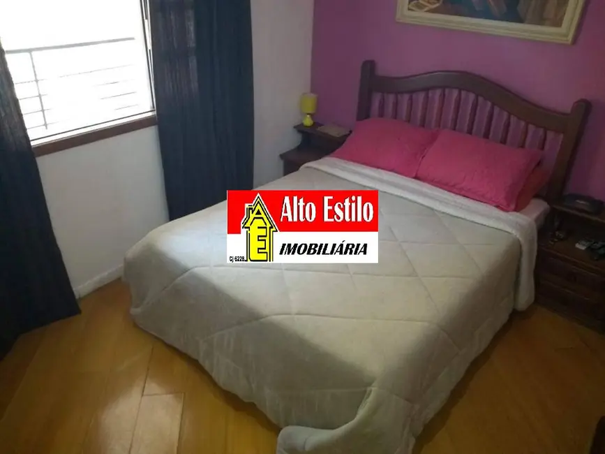 Casa com 4 quartos à venda, 639m2 em Vila Valqueire, Rio De Janeiro - RJ - imagem 9 Foto 9 de Casa com 4 quartos à venda, 639m2 em Vila Valqueire, Rio De Janeiro - RJ