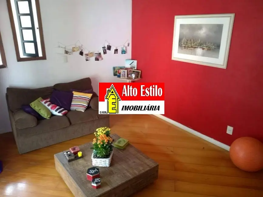 Casa com 4 quartos à venda, 639m2 em Vila Valqueire, Rio De Janeiro - RJ - imagem 3 Foto 3 de Casa com 4 quartos à venda, 639m2 em Vila Valqueire, Rio De Janeiro - RJ