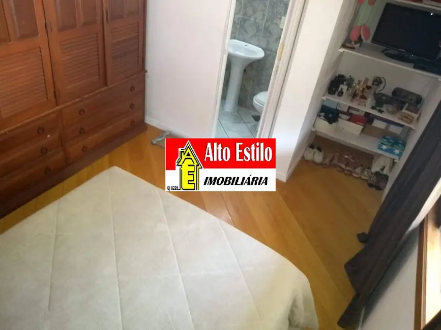 Casa com 4 quartos à venda, 639m2 em Vila Valqueire, Rio De Janeiro - RJ - imagem 7 Foto 7 de Casa com 4 quartos à venda, 639m2 em Vila Valqueire, Rio De Janeiro - RJ