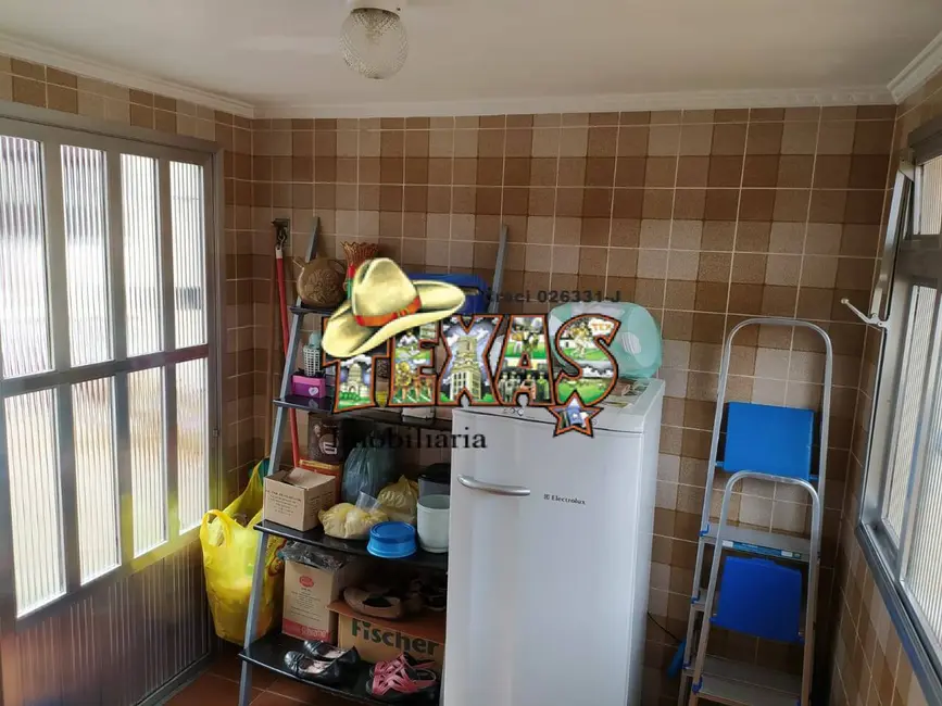 Foto 2 de Sobrado com 4 quartos à venda, 230m2 em Cidade Antônio Estevão de Carvalho, São Paulo - SP