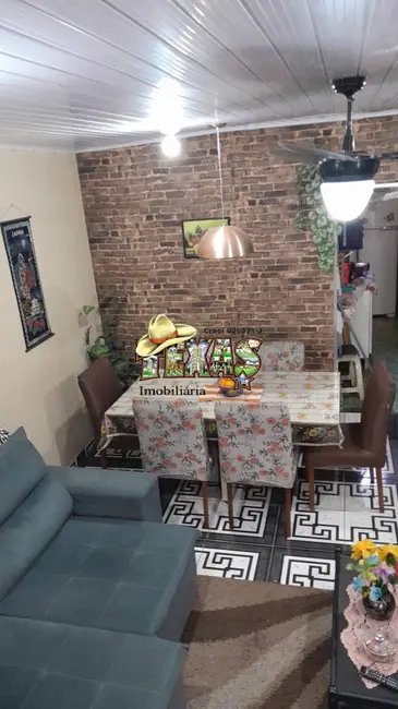 Casa com 2 quartos à venda, 120m2 em Vila União (Zona Leste), São Paulo - SP - imagem 2 Foto 2 de Casa com 2 quartos à venda, 120m2 em Vila União (Zona Leste), São Paulo - SP