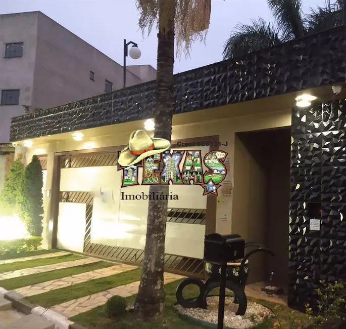 Foto 1 de Casa com 3 quartos à venda, 247m2 em Jardim Angelina, São Paulo - SP