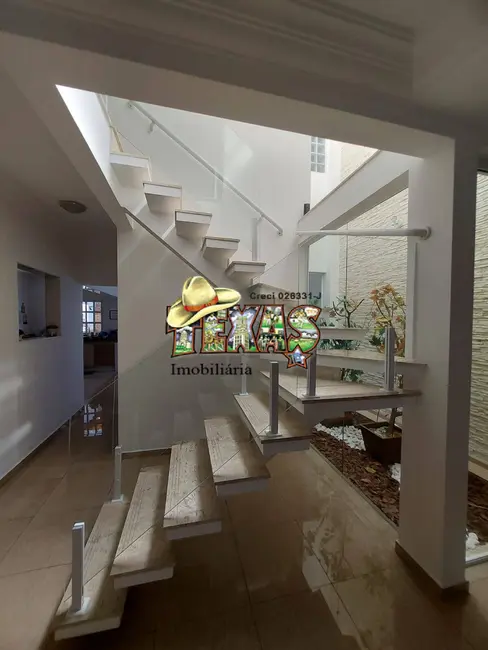 Foto 9 de Sobrado com 3 quartos à venda, 240m2 em Burgo Paulista, São Paulo - SP