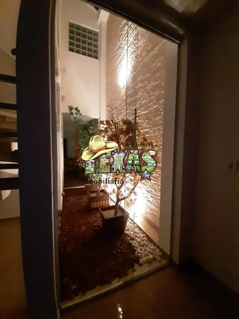 Foto 5 de Sobrado com 3 quartos à venda, 240m2 em Burgo Paulista, São Paulo - SP