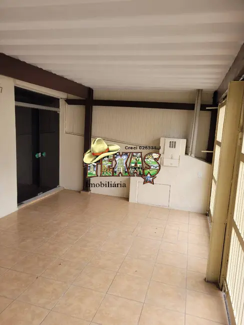 Foto 2 de Casa com 2 quartos para alugar, 130m2 em Vila Gomes Cardim, São Paulo - SP