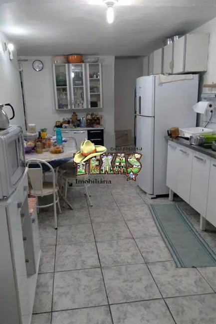 Casa com 3 quartos à venda, 175m2 em Conjunto Residencial Prestes Maia, São Paulo - SP - imagem 5 Foto 5 de Casa com 3 quartos à venda, 175m2 em Conjunto Residencial Prestes Maia, São Paulo - SP