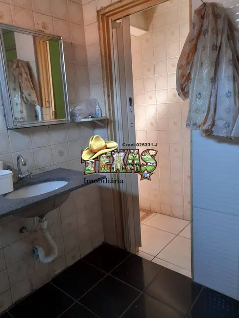 Sobrado com 4 quartos à venda, 200m2 em Jardim São Carlos (Zona Leste), São Paulo - SP - imagem 8 Foto 8 de Sobrado com 4 quartos à venda, 200m2 em Jardim São Carlos (Zona Leste), São Paulo - SP