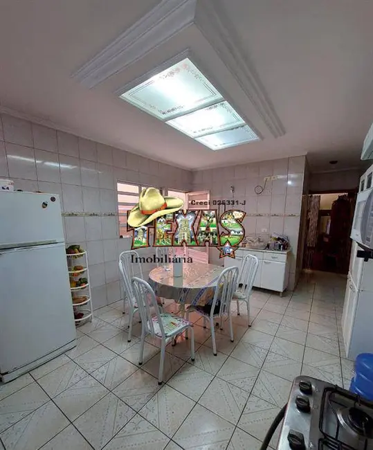 Foto 2 de Casa com 4 quartos à venda, 195m2 em Jardim Vila Formosa, São Paulo - SP