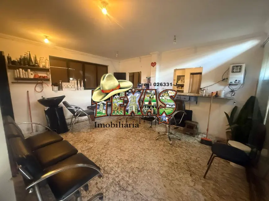 Foto 3 de Casa com 8 quartos à venda, 100m2 em Jardim Etelvina, São Paulo - SP