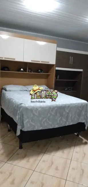 Foto 9 de Casa com 2 quartos à venda, 176m2 em Pedro De Toledo - SP